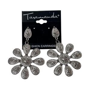 Taramanda Fashion Earring Faux Silver Medallion Floral Style Dangling Boho Indie